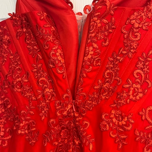 Red Mermaid Style Gown -Plus Free Surprise Gift 🎁 - Picture 12 of 16